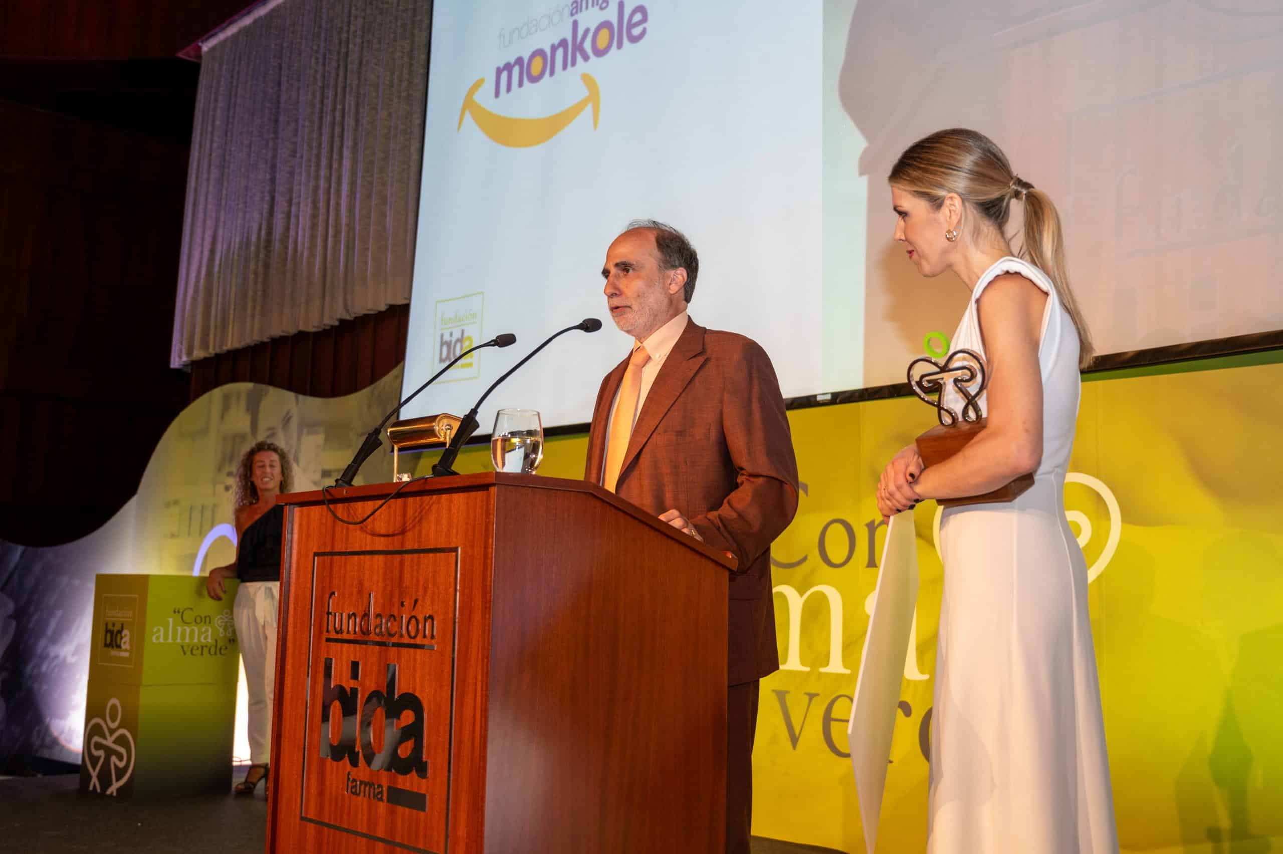Bidafarma premia la labor de Amigos de Monkole